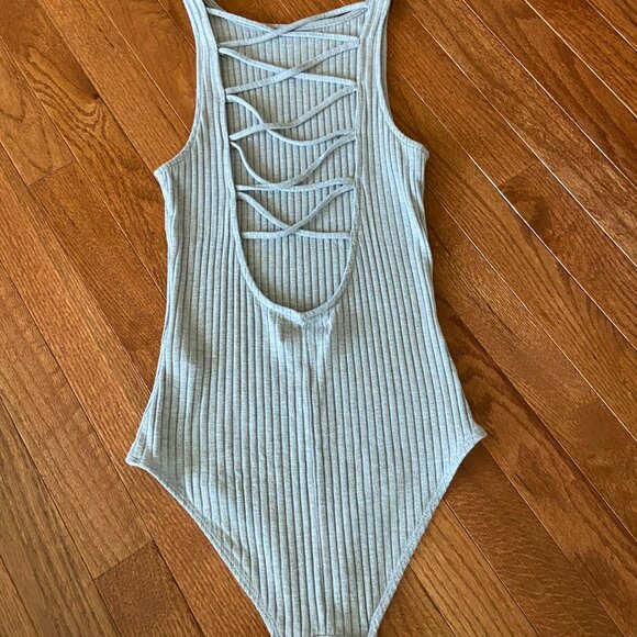 Abercrombie & Fitch light gray ribbed bodysuit, open back with lace up straps - Picture 5 of 7